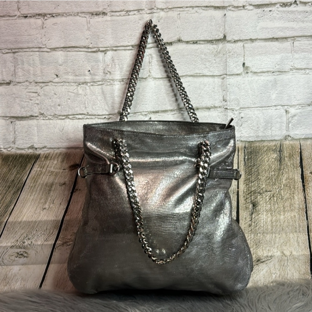 Michael Michael Kors - Shoulder Bag. Silver Metallic Chain Strap.